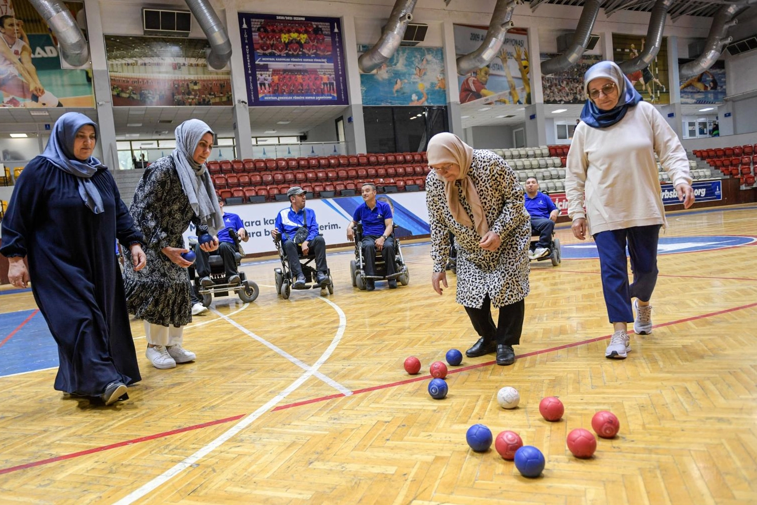 İzmir Boccia takımının görünmez kahramanları... Fedakâr anneler çocukların en büyük destekçisi