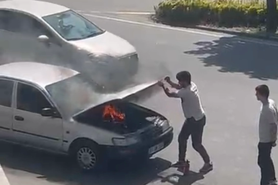 Düzce’de otomobil yangını paniğe neden oldu